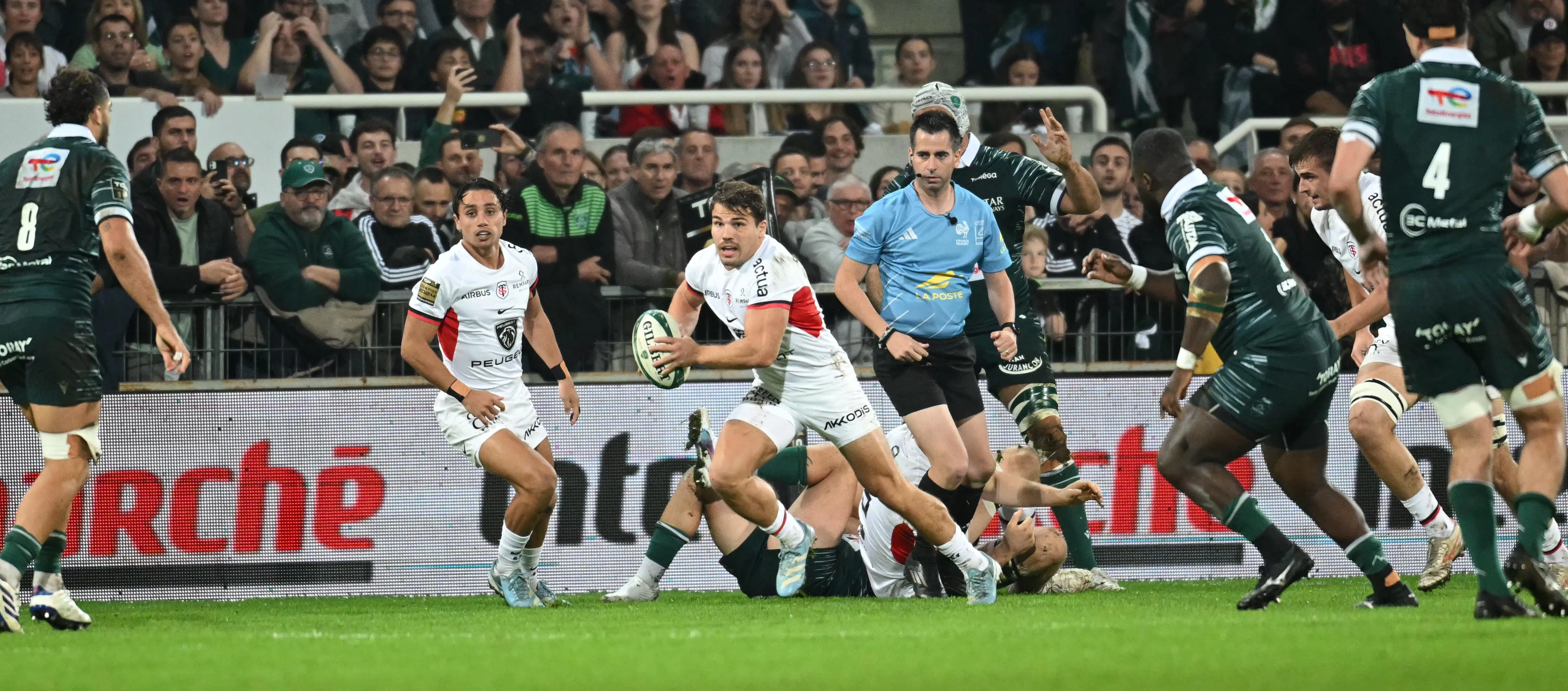 Vidéo : la superbe chistera d'Antoine Dupont face à la Section Paloise
