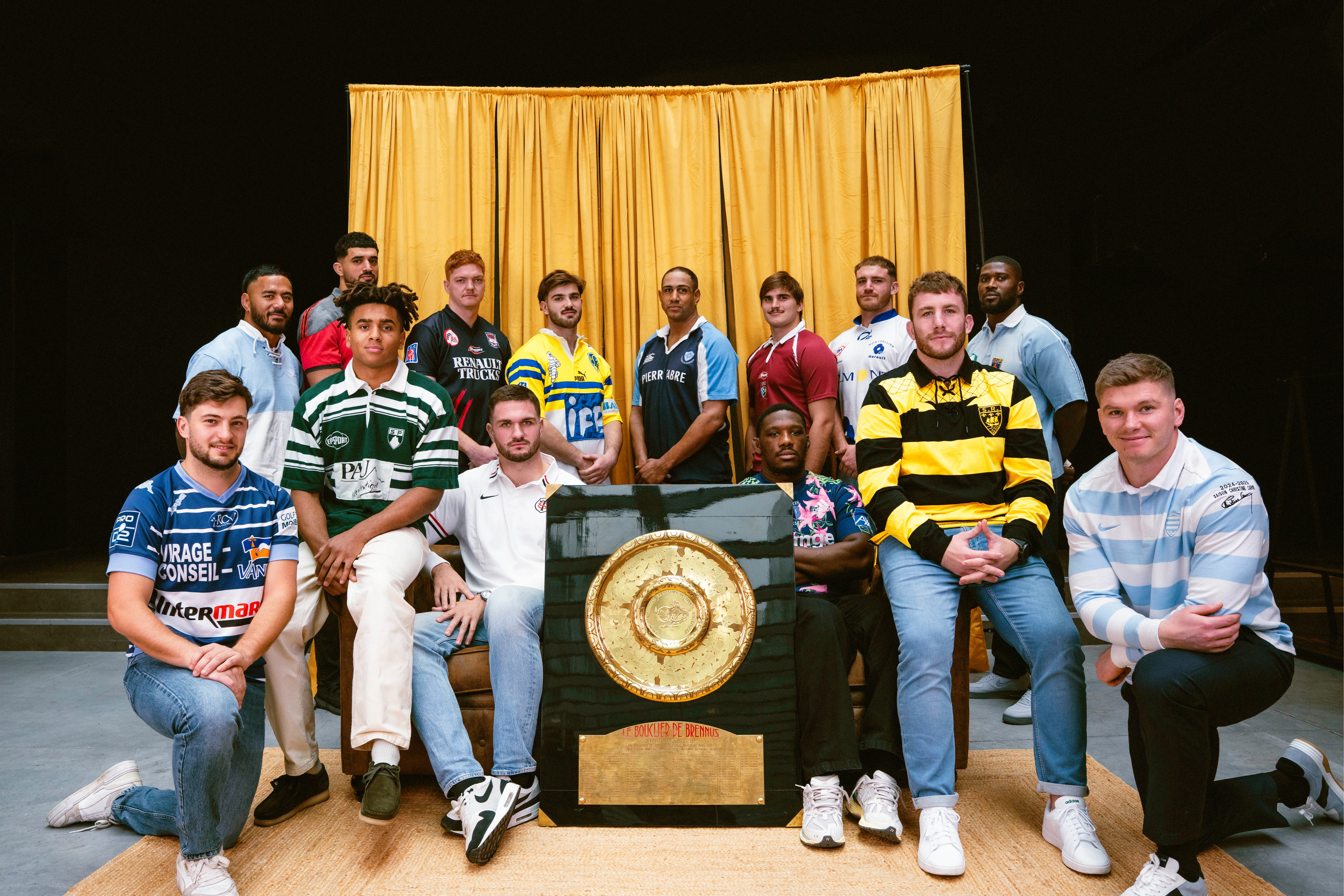 Rétro Ovalie : découvrez les maillots historiques du TOP 14 !