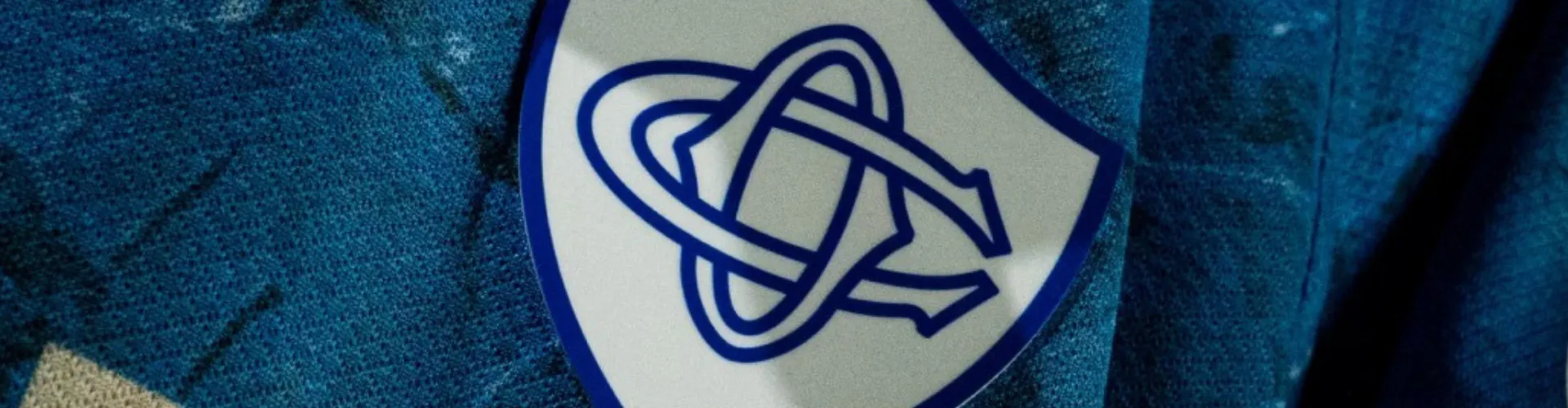 Histoire de blason : Castres, du gris originel à un bleu plus radieux