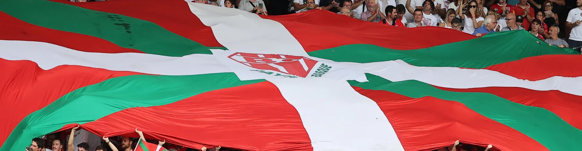 Histoire de blason : Biarritz Olympique, de la tradition basque à l’élégance moderne