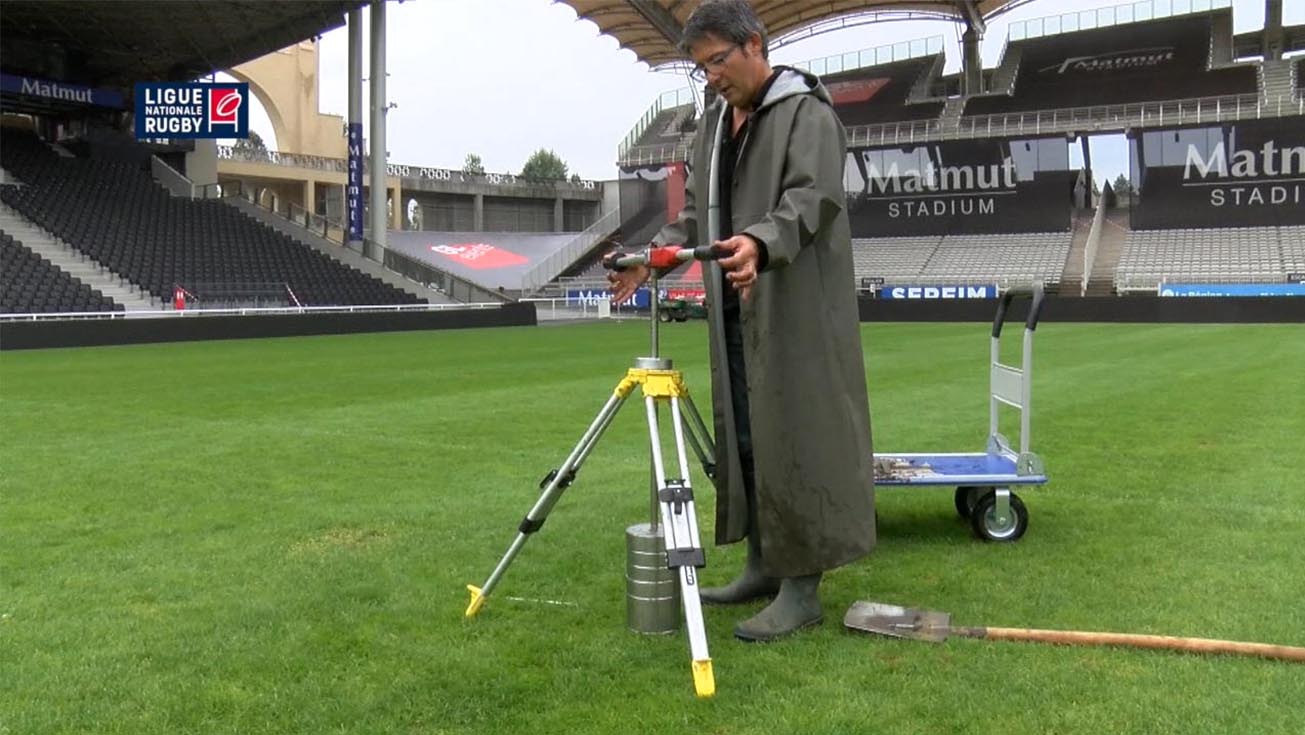 Evaluer une pelouse de TOP 14 / PRO D2