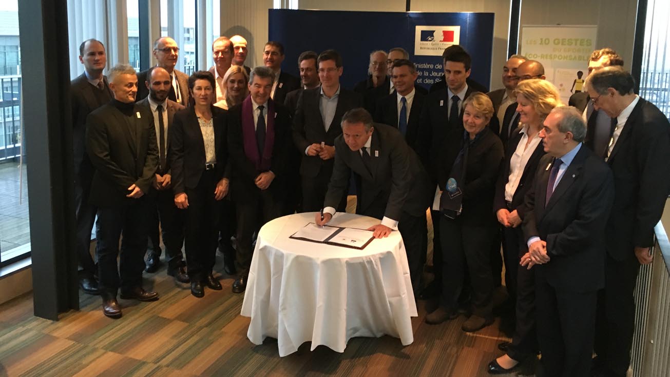 Signature de la charte "Engagements Eco-responsables"